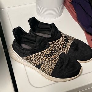 Adidas leopard tennis shoes